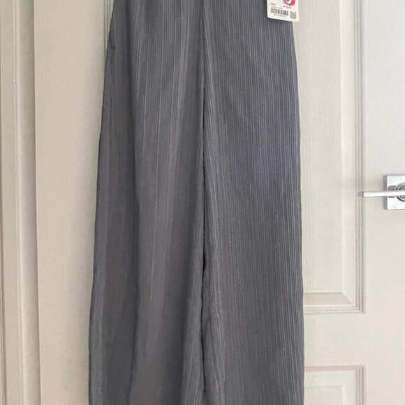 NWT Lululemon Pleated Stretch High-Rise Wide-Leg Cropped Pant - Picture 2 of 3